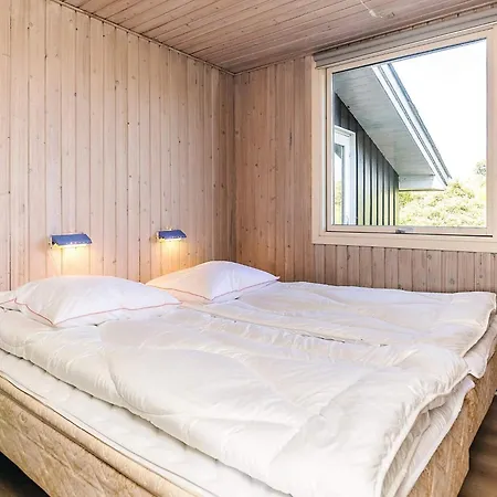 8 Person In Hjorring-by Traum